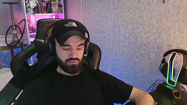 Nik Namee online show from 12-23-25, 03:37