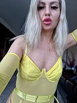 Snapshot of BritanyVegas chatting on 07-10-26, 11:46 BritanyVegas online show from 07-10-26, 11:46