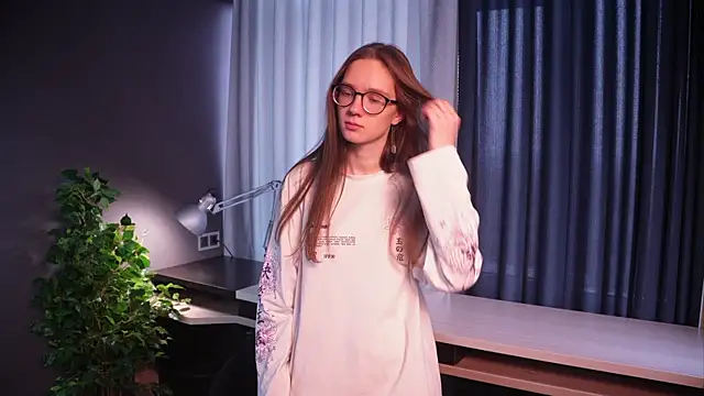 Snapshot of AiFusch chatting on 10-09-25, 03:04 AiFusch online show from 10-09-25, 03:04