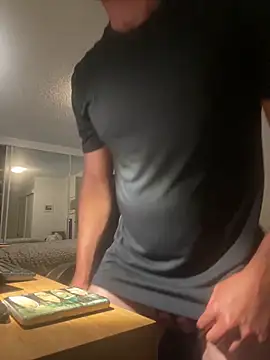 Snapshot of DrDreAu chatting on 12-17-25, 01:28 DrDreAu online show from 12-17-25, 01:28