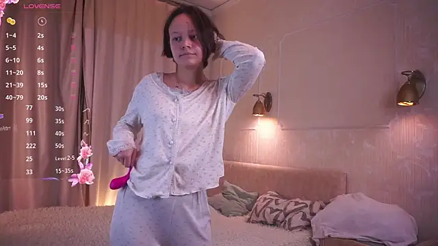 VeliaRogoff online show from 11-11-25, 01:00