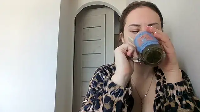 MeadowEyes online show from 03-23-26, 10:30