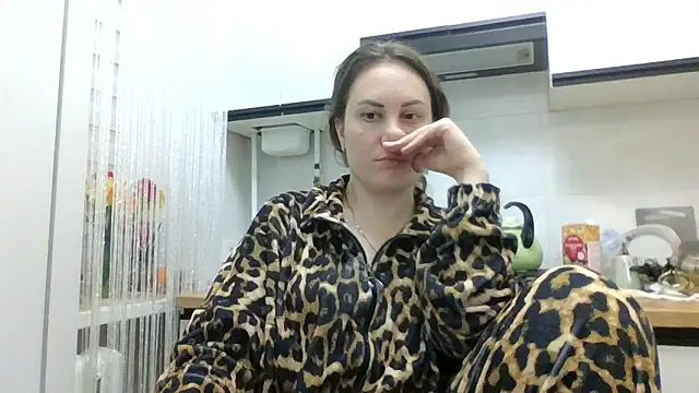 Snapshot of MeadowEyes chatting on 05-04-26, 08:05 MeadowEyes online show from 05-04-26, 08:05
