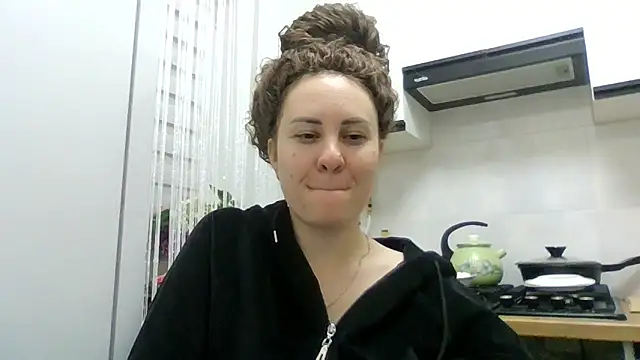 Snapshot of MeadowEyes chatting on 05-14-26, 08:59 MeadowEyes online show from 05-14-26, 08:59