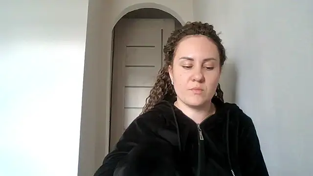 Snapshot of MeadowEyes chatting on 05-30-26, 12:24 MeadowEyes online show from 05-30-26, 12:24