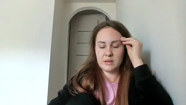 Snapshot of MeadowEyes chatting on 06-01-26, 01:02 MeadowEyes online show from 06-01-26, 01:02