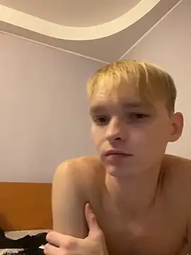 Snapshot of Dabi_002 chatting on 10-26-25, 08:37 Dabi 002 online show from 10-26-25, 08:37