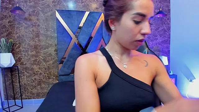 Vittoria Conti  online show from 01-14-26, 05:18