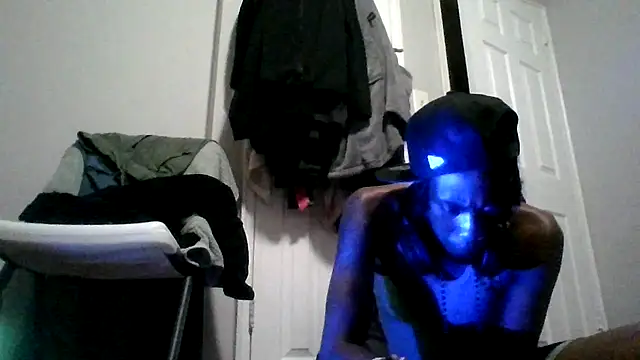 Snapshot of dezzidavill chatting on 06-30-26, 02:12 dezzidavill online show from 06-30-26, 02:12