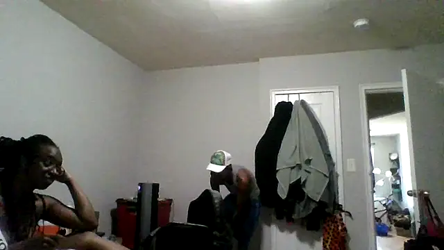 Snapshot of dezzidavill chatting on 06-30-26, 10:44 dezzidavill online show from 06-30-26, 10:44