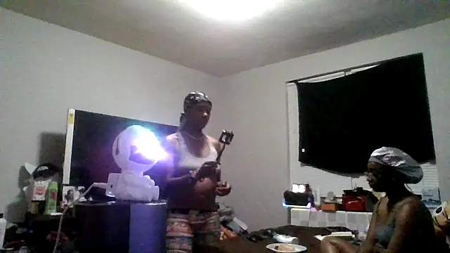 Snapshot of dezzidavill chatting on 07-06-26, 04:31 dezzidavill online show from 07-06-26, 04:31