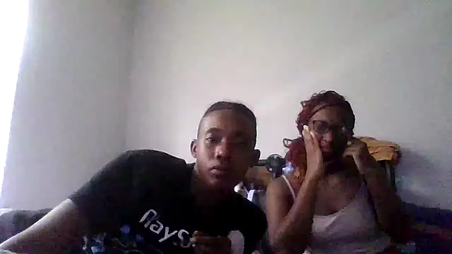 Snapshot of dezzidavill chatting on 07-19-26, 04:33 dezzidavill online show from 07-19-26, 04:33