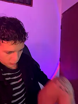 Snapshot of tylernova chatting on 11-05-25, 04:01 tylernova online show from 11-05-25, 04:01