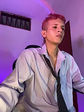 Snapshot of tylernova chatting on 11-13-25, 03:49 tylernova online show from 11-13-25, 03:49