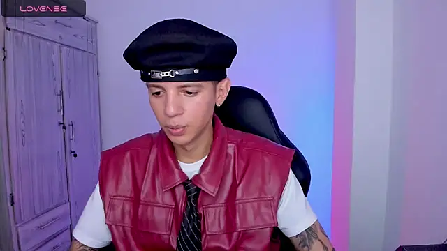 tylernova online show from 05-18-26, 03:24