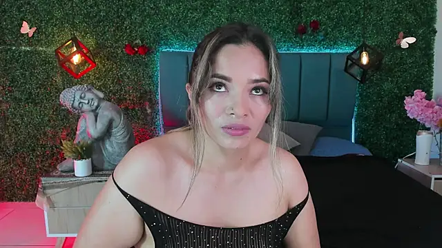 Kiaraa88 online show from 07-16-26, 08:37