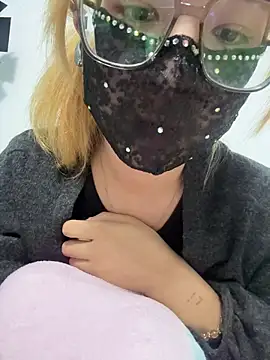 yuki july online show from 10-23-25, 05:23