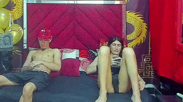 Pride couple online show from 01-17-26, 11:19