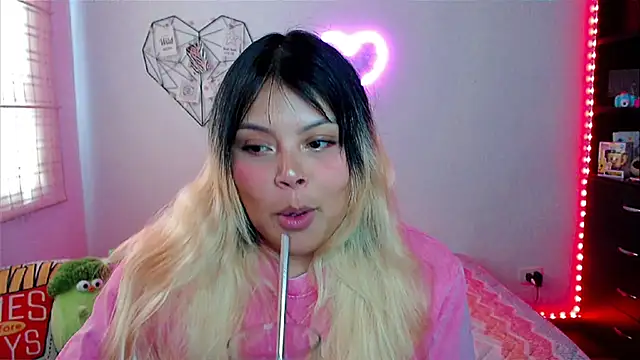 EllieMoonX online show from 03-17-26, 09:40