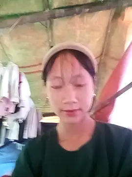 Snapshot of minachao- chatting on 11-02-25, 01:52 minachao- online show from 11-02-25, 01:52