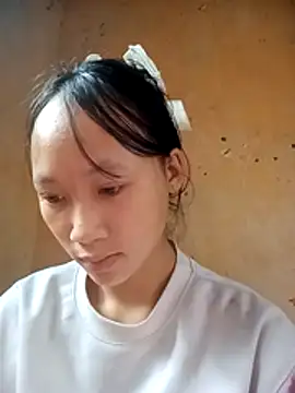 Snapshot of minachao- chatting on 11-22-25, 03:05 minachao- online show from 11-22-25, 03:05