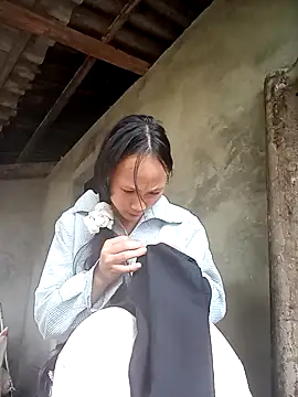 Snapshot of minachao- chatting on 12-16-25, 02:16 minachao- online show from 12-16-25, 02:16