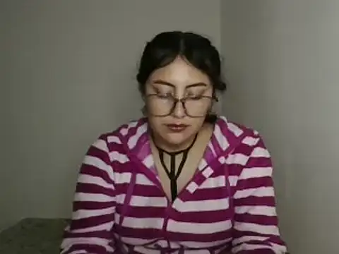 Snapshot of Mar_00c chatting on 10-17-25, 05:32 Mar 00c online show from 10-17-25, 05:32