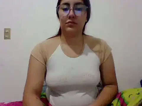 Snapshot of Mar_00c chatting on 11-13-25, 06:23 Mar 00c online show from 11-13-25, 06:23