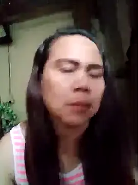 Snapshot of erma_joy chatting on 10-18-25, 08:04 erma joy online show from 10-18-25, 08:04