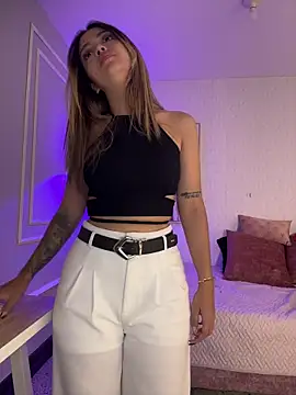 Snapshot of HoneyMollyX chatting on 01-14-26, 01:06 HoneyMollyX online show from 01-14-26, 01:06