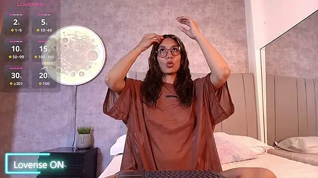 alexandralopez- online show from 11-24-25, 06:51