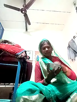 Snapshot of Hot_hat chatting on 10-11-25, 03:39 Hot hat online show from 10-11-25, 03:39