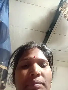 Snapshot of Hot_hat chatting on 10-12-25, 11:37 Hot hat online show from 10-12-25, 11:37