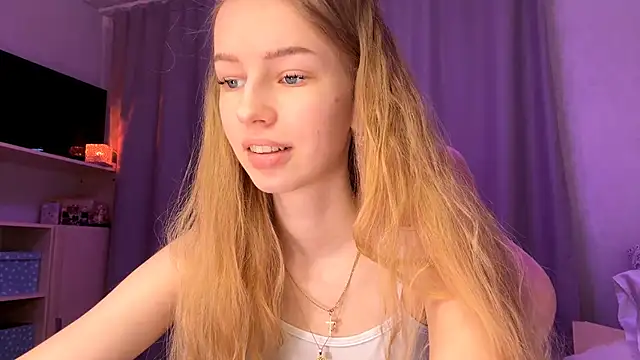 LunaCrave online show from 02-26-26, 05:12