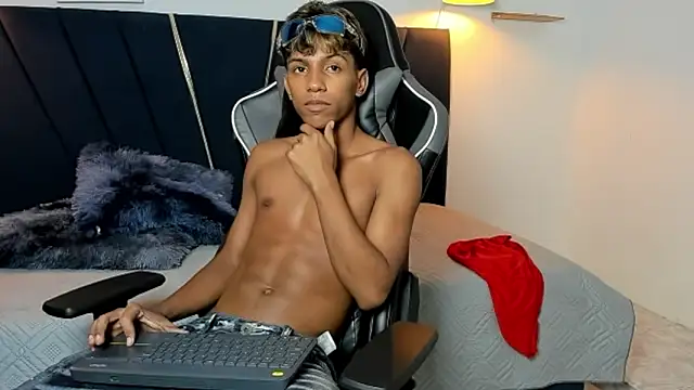 Snapshot of ryder_cum23 chatting on 10-21-25, 07:09 ryder cum23 online show from 10-21-25, 07:09