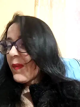 Snapshot of Amelialove42 chatting on 10-22-25, 06:18 Amelialove42 online show from 10-22-25, 06:18