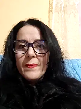 Snapshot of Amelialove42 chatting on 10-23-25, 04:28 Amelialove42 online show from 10-23-25, 04:28