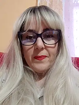 Snapshot of Amelialove42 chatting on 11-04-25, 08:02 Amelialove42 online show from 11-04-25, 08:02