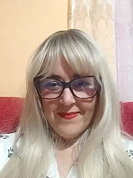 Snapshot of Amelialove42 chatting on 11-09-25, 05:44 Amelialove42 online show from 11-09-25, 05:44