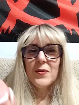 Snapshot of Amelialove42 chatting on 11-23-25, 04:29 Amelialove42 online show from 11-23-25, 04:29