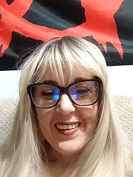 Snapshot of Amelialove42 chatting on 11-30-25, 10:19 Amelialove42 online show from 11-30-25, 10:19