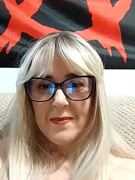 Snapshot of Amelialove42 chatting on 12-13-25, 07:53 Amelialove42 online show from 12-13-25, 07:53