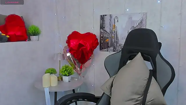 Renesmy Black online show from 03-18-26, 12:03