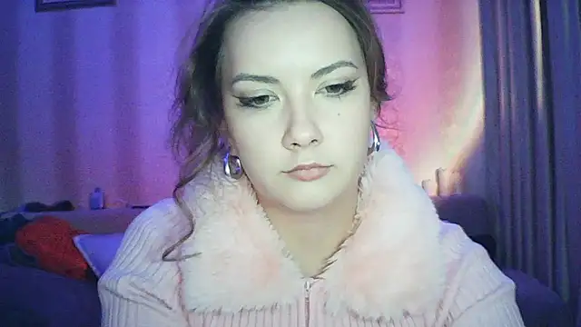 MoodieMira online show from 02-17-26, 05:19