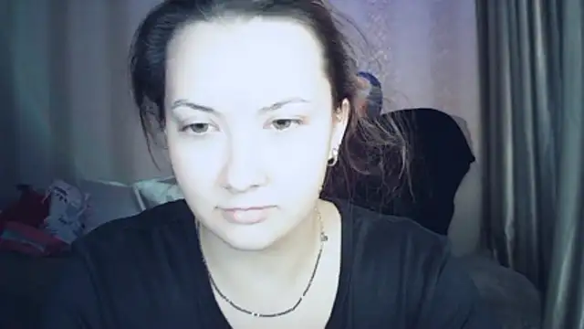 MoodieMira online show from 04-21-26, 06:01