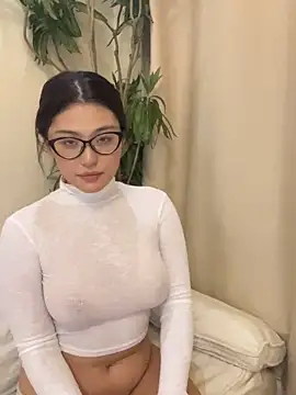 Snapshot of zhenzhen666 chatting on 10-26-25, 12:44 zhenzhen666 online show from 10-26-25, 12:44