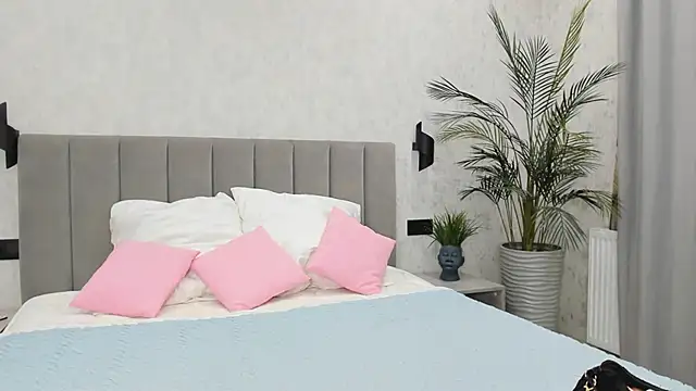 Snapshot of paradi_see chatting on 01-11-26, 08:41 paradi see online show from 01-11-26, 08:41