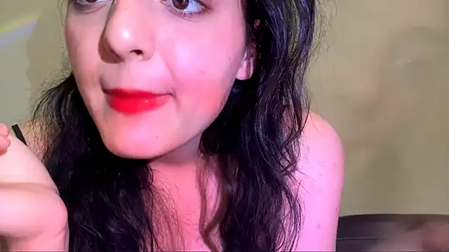 Snapshot of Babis_girlsss chatting on 10-17-25, 07:11 Babis girlsss online show from 10-17-25, 07:11