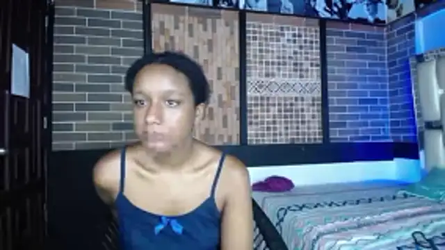 Snapshot of millysweetass chatting on 11-20-25, 01:33 millysweetass online show from 11-20-25, 01:33