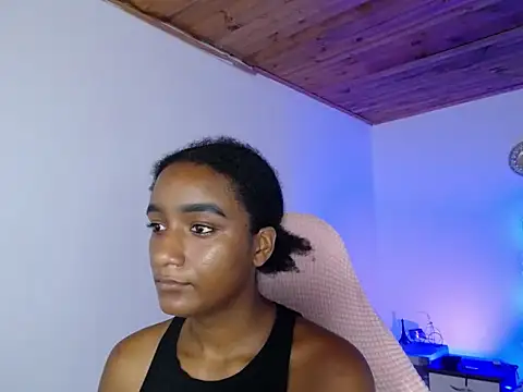 Snapshot of millysweetass chatting on 11-21-25, 09:46 millysweetass online show from 11-21-25, 09:46